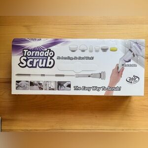 NIB Tornado Scrub Electric Spin Scrubber 6 Attachments 47” Length No Bending